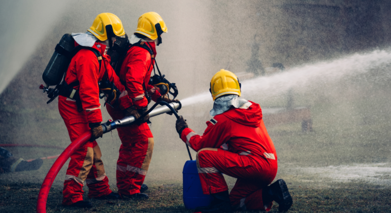 Fire Extinguisher in Karachi, Reliable Fire & Safety Services 1 Fire Fighting Services